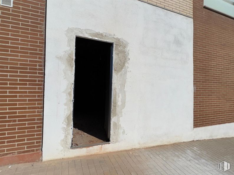 Local en venta en Calle Matadero, 30, Chozas de Canales, Toledo, 45960 con ventana, pared, ladrillo, albañilería, marrón, material compuesto, hormigón, material de construcción y sombra alrededor