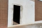 Retail for sale at Calle Matadero, 30, Chozas de Canales, Toledo, 45960 with window, wall, brick, brickwork, brown, composite material, concrete, building material and shadow around