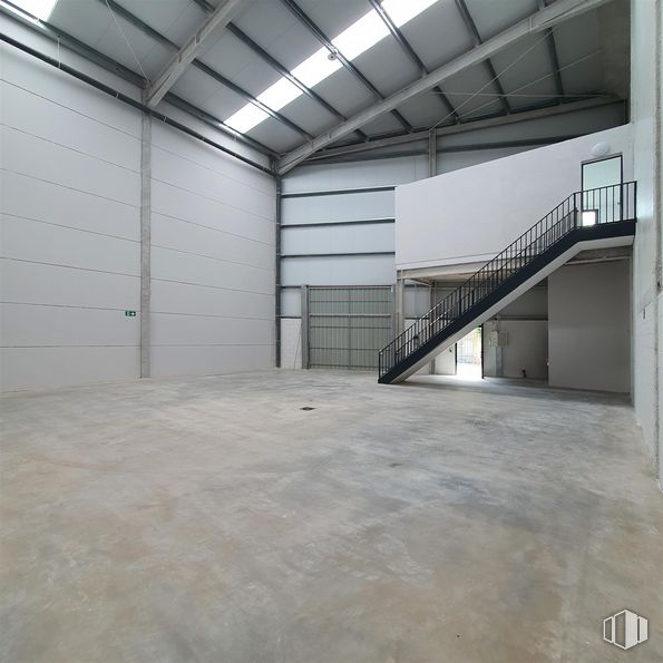 Nave en alquiler y venta en Calle de los Picos de Urbión, Illescas, Toledo, 45200 con hall, accesorio, material compuesto, suelos, madera, material de construcción, techo, hormigón, evento y pasamanos alrededor