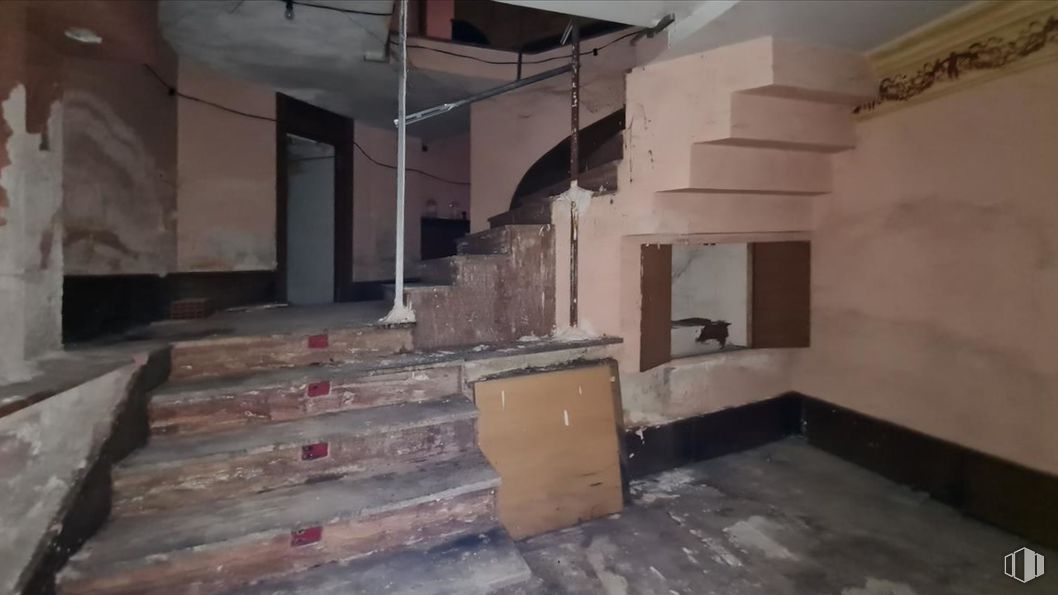 Local en venta en Calle Chapinería, Toledo, 45001 con propiedad, madera, arquitectura, suelos, suelo, propiedad material, accesorio, gas, material compuesto y madera dura alrededor