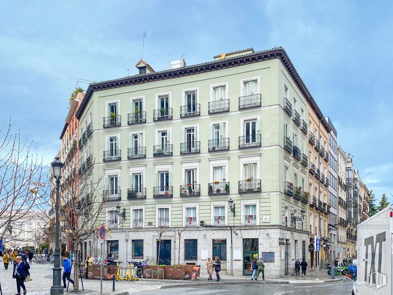 Local en alquiler en Calle Felipe V, 2, Centro, Madrid, 28013 con edificio, cielo, propiedad, ventana, nube, arquitectura, casa, diseño urbano, barrio y área residencial alrededor