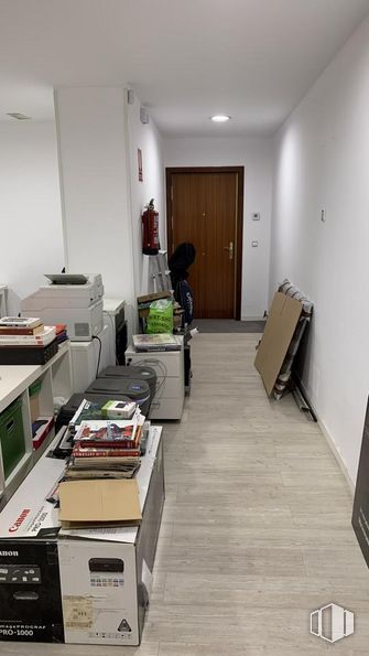 Oficina en venta en Calle Irún, 25, Moncloa - Aravaca, Madrid, 28008 con mesa, interiorismo, accesorio, edificio, suelo, madera, suelos, puerta, madera dura y fotocopiadora alrededor