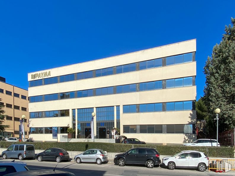 Oficina en alquiler en Edificio Payma, Avenida Industria, 32, Alcobendas, Madrid, 28108 con edificio, coche, cielo, ventana, accesorio, edificio comercial, bienes raíces, fachada, punto de referencia, casa y rueda alrededor