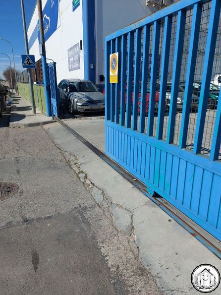 Industrial for sale at Camino Ciempozuelos, Seseña, Toledo, 45224 with car, wheel, vehicle, road surface, building, motor vehicle, tire, asphalt, automotive tire and automotive exterior around