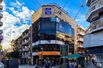 Oficina en alquiler en Calle Mayor, 50, Alcorcón, Madrid, 28921 con edificio, persona, nube, cielo, azul, diseño urbano, viaje, condominio, fachada y edificio comercial alrededor