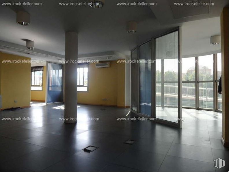 Office for sale & for rent at Zona Adelfas-Retiro, Retiro, Madrid, 28007 with fixture, window, hall, lighting, flooring, floor, building, shade, real estate and wood around