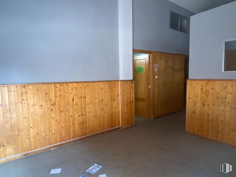 Local en venta en Calle Doctor Fleming, Guadalajara, 19003 con ebanistería, madera, accesorio, suelos, tinte para madera, suelo, edificio, inmobiliario, pintura y madera dura alrededor