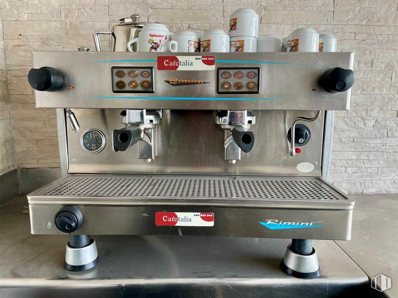 Local en venta en Calle Mequinenza, San Blas - Canillejas, Madrid, 28022 con máquina de café expreso, cafetera, taza de café, vajilla, taza, gas, máquina, dispositivo electrónico, autopartes y equipo de audio alrededor