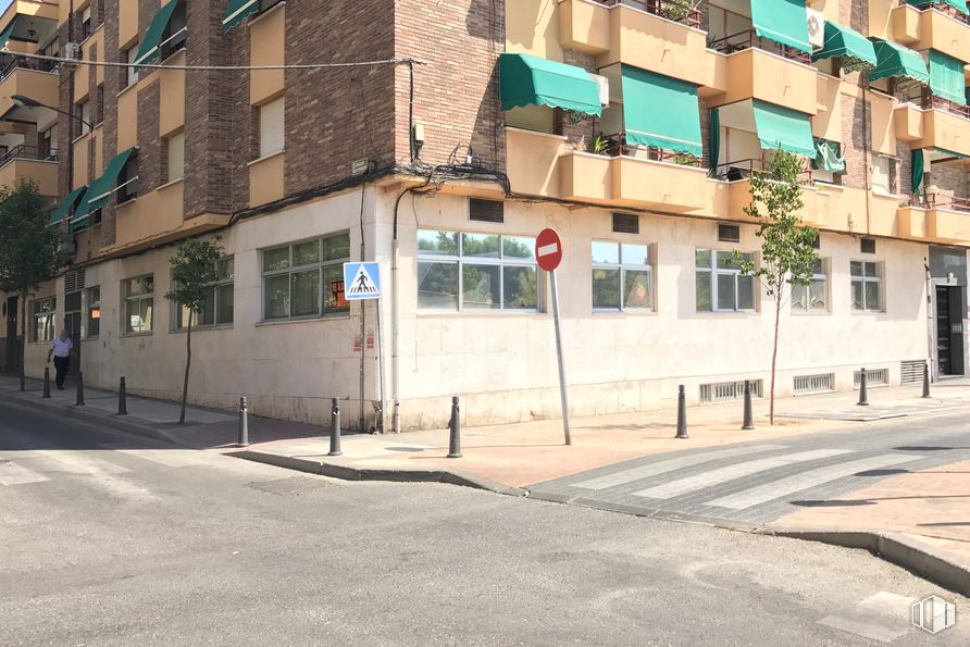 Oficina en alquiler en Avenida Juan de la Cierva, 25, Getafe, Madrid, 28901 con edificio, ventana, propiedad, arquitectura, diseño urbano, vecindario, superficie de la carretera, barrio residencial, condominio y acera alrededor