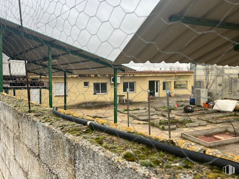 Industrial for sale at Calle Doctor Vergara Palencia, Fuentidueña de Tajo, Madrid, 28597 with window, sky, track, roof, shade, railway, landscape, wood, building and composite material around