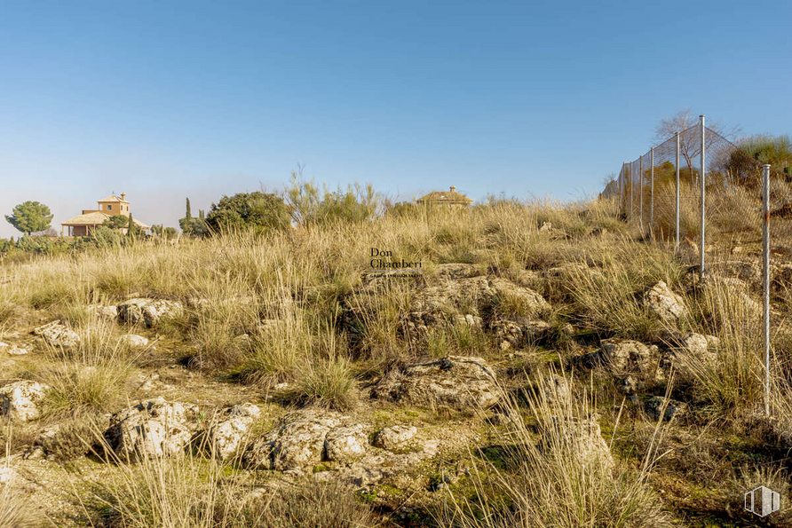 Land for sale at Urbanización La Pozuela, Toledo, 45004 with building, sky, plant, natural environment, natural landscape, vegetation, land lot, plain, grass and landscape around