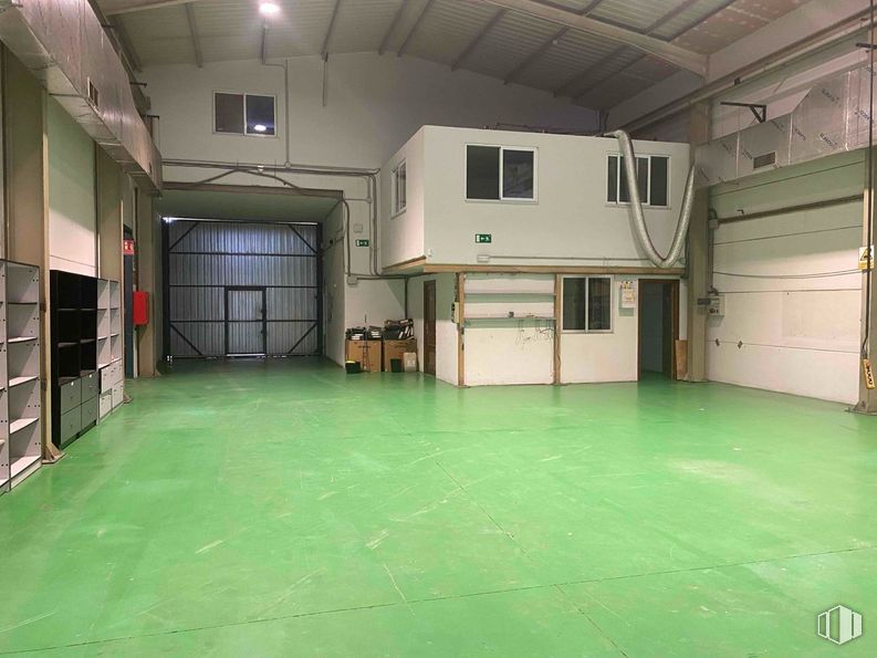 Industrial for rent at Zona industrial, Torrejón de Ardoz, Madrid, 28850 with window, flooring, floor, ceiling, hall, cleanliness and light fixture around