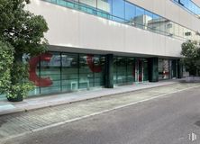 Office for sale at Avenida Institución Libre de Enseñanza, 37 C, San Blas - Canillejas, Madrid, 28037 with architecture, public space, commercial building, composite material, headquarters, glass, shade, concrete, corporate headquarters and company around