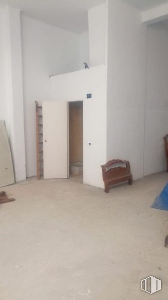 Local en venta en Calle Oropéndola, Carabanchel, Madrid, 28025 con mueble, madera, casa, suelos, suelo, madera dura, accesorio, confort, hall y tinte para madera alrededor