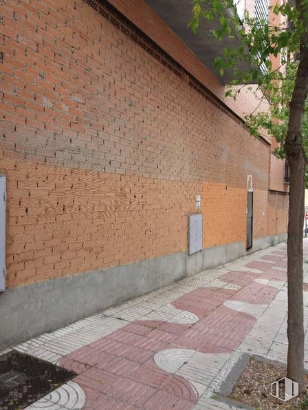 Local en venta en Calle Nardos, 135, Alcorcón, Madrid, 28925 con propiedad, superficie de carretera, madera, albañilería, arquitectura, asfalto, diseño urbano, sombra, ladrillo y árbol alrededor