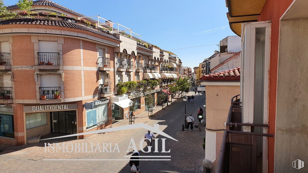 Oficina en alquiler en Calle Nuncio, Leganés, Madrid, 28912 con edificio, cielo, ventana, infraestructura, planta, diseño urbano, vecindario, viaje, superficie de la carretera y casa alrededor