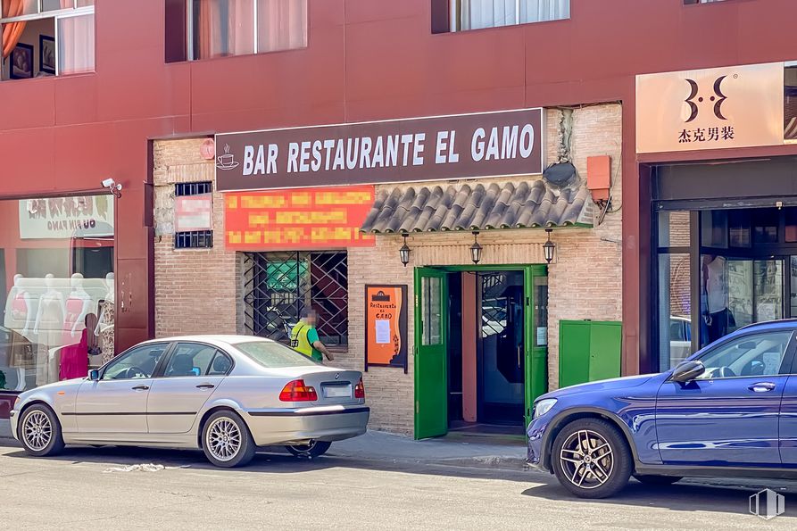 Nave en alquiler en Calle León, 21, Fuenlabrada, Madrid, 28947 con neumático, coche, rueda, luz de estacionamiento automotriz, vehículo terrestre, vehículo, ventana, vehículo de motor, edificio y iluminación automotriz alrededor