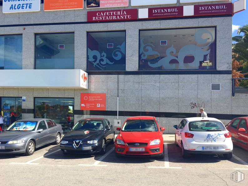 Local en venta en Centro Comercial Algete, Calle Jorge Manrique, 3, Algete, Madrid, 28110 con coche, luz de estacionamiento automotriz, rueda, vehículo, neumático, placa de matrícula del vehículo, vehículo motorizado, infraestructura, diseño automotriz y iluminación automotriz alrededor