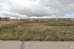 Land for sale at Calle Jesús Grande Aparicio, Ávila, 05002 with cloud, sky, plant, ecoregion, natural landscape, grassland, plain, landscape, horizon and tree around