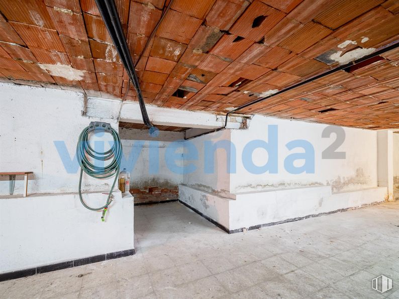 Local en venta en Calle Islas Marquesas, Fuencarral - El Pardo, Madrid, 28035 con madera, edificio, suelos, suelo, techo, gas, casa, haz, fachada y espacio alrededor