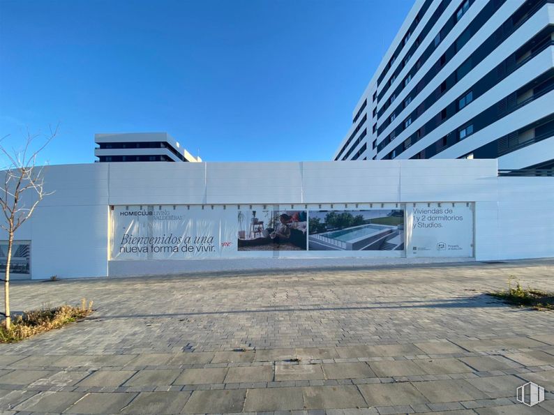 Retail for rent at Avenida José Antonio Corrales, 6, Hortaleza, Madrid, 28055 with building, architecture, composite material, commercial building, concrete, headquarters, engineering, shade, corporate headquarters and design around