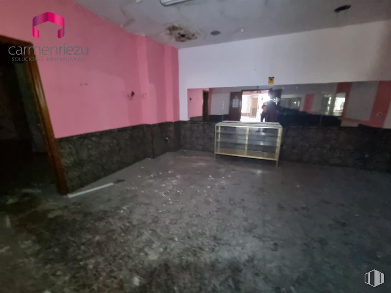 Retail for sale at Calle Real, Collado Villalba, Madrid, 28400 with cabinetry, building, wood, flooring, floor, hall, ceiling, hardwood, event and house around