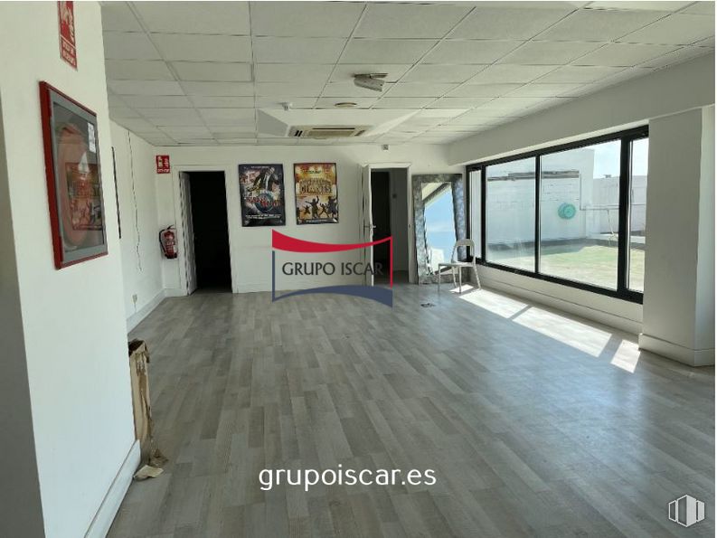 Oficina en venta en Calle Miguel Fleta, 8, San Blas - Canillejas, Madrid, 28037 con marco, ventana, edificio, accesorio, diseño de interiores, pasillo, suelo, madera, piso y techo alrededor