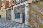 Local en venta en Zona Centro, Cuenca, 16001 con superficie de carretera, accesorio, arte, acera, fachada, ladrillo, suelo, tintes y matices, carretera y fuente alrededor