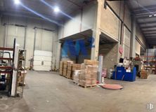 Industrial for rent at Polígono de Madrid, San Fernando de Henares, Madrid, 28830 with floor, flooring, composite material, ceiling, metal, machine, engineering, iron, warehouse and industry around