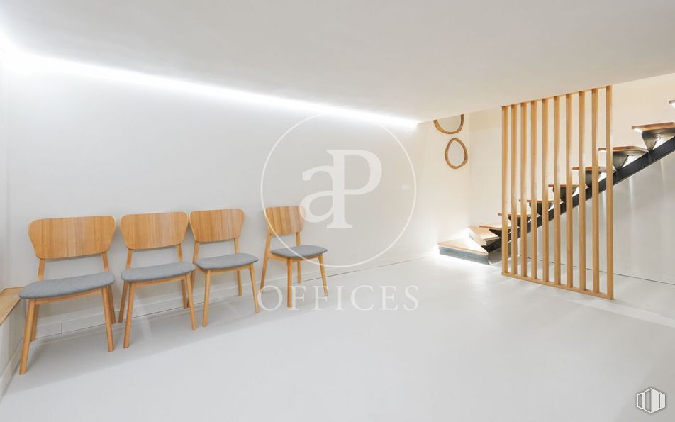 Office for sale & for rent at Calle Jorge Juan, Salamanca, Madrid, 28001 with chair, wood, interior design, flooring, floor, wood flooring, ceiling, hardwood, wood stain and design around