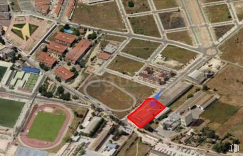 Land for sale at Calle Carlos Barral, 13, Talavera de la Reina, Toledo, 45600 with building, stadium, map, land lot, residential area, urban design, landscape, real estate, city and bird's-eye view around