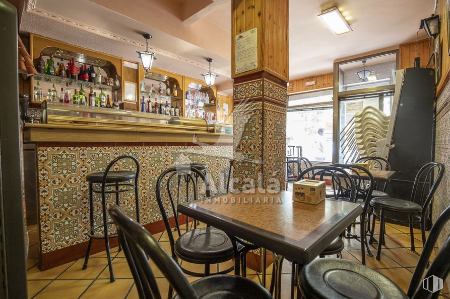 Retail for sale at Zona del Val, Alcalá de Henares, Madrid, 28804 with chair, kitchen & dining room table, table, furniture, lighting, interior design, wood, architecture, flooring and plant around