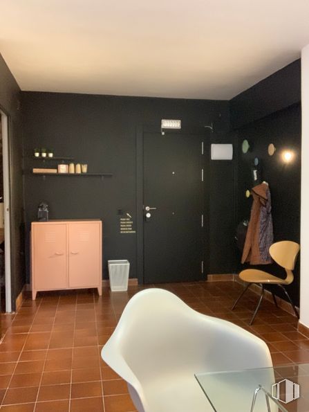 Oficina en alquiler en Paseo Hoteles, 10, Valdemoro, Madrid, 28341 con ebanistería, silla, vestir, comodidad, madera, suelo, piso, sala de estar, pared y propiedad material alrededor