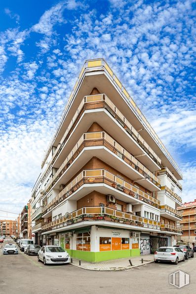 Local en alquiler en Calle Antonia Ruiz Soro, 37, Salamanca, Madrid, 28028 con coche, edificio, nube, cielo, vehículo terrestre, rueda, durante el día, neumático, vehículo y diseño urbano alrededor