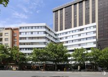 Office for rent at Plaza Castilla, Tetuán, Madrid, 28020 with building, sky, daytime, cloud, window, tree, house, urban design, tower block and condominium around