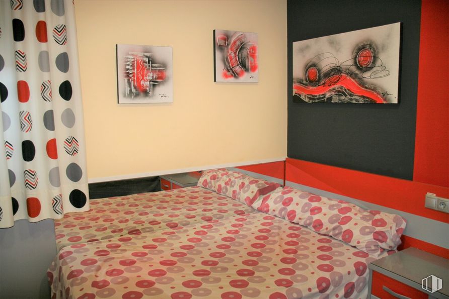 Local en venta en Carretera Extremadura, Otero, Toledo, 28729 con cama, marco, naranja, interiorismo, rojo, suelo, suelos, arte, madera y confort alrededor