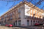 Office for sale at Calle Stuart, 113, Aranjuez, Madrid, 28300 with car, building, land vehicle, sky, wheel, property, window, tire, plant and vehicle around