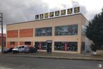 Nave en venta en Polígono Industrial Hontoria, Segovia, 40195 con edificio, coche, luz de estacionamiento automotriz, neumático, rueda, vehículo terrestre, nube, cielo, vehículo y neumático automotriz alrededor