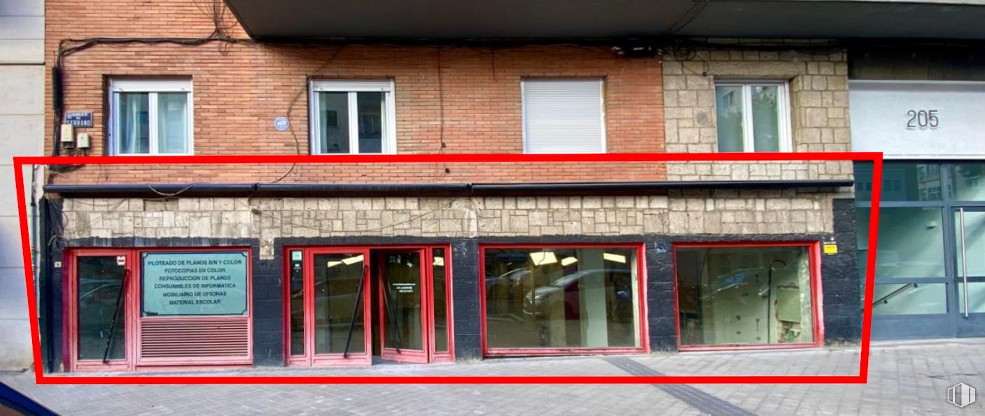 Local en alquiler en Calle Serrano, 205, Chamartín, Madrid, 28016 con ventana, accesorio, ladrillo, albañilería, madera, puerta, edificio, fachada, material de construcción y tintes y matices alrededor