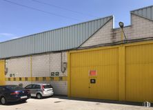 Industrial for rent at Polígono Industrial Albresa, Valdemoro, Madrid, 28342 with car, building, automotive parking light, tire, wheel, vehicle, sky, asphalt, automotive tire and automotive lighting around