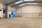 Industrial for rent at Zona Vallecas, Villa de Vallecas, Madrid, 28031 with light fixture, lighting, floor, ceiling, warehouse, building material, hall, shade, steel and parking around