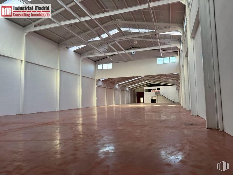 Industrial for sale at Polígono Industrial Las Monjas, Arganda del Rey, Madrid, 28500 with fixture, interior design, hall, wood, floor, flooring, building, ceiling, tile flooring and hardwood around