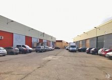 Nave en venta en Polígono Industrial Rompecubas, Valdemoro, Madrid, 28341 con coche, edificio, luz de estacionamiento automotriz, neumático, rueda, propiedad, cielo, vehículo, neumático automotriz y vehículo motorizado alrededor