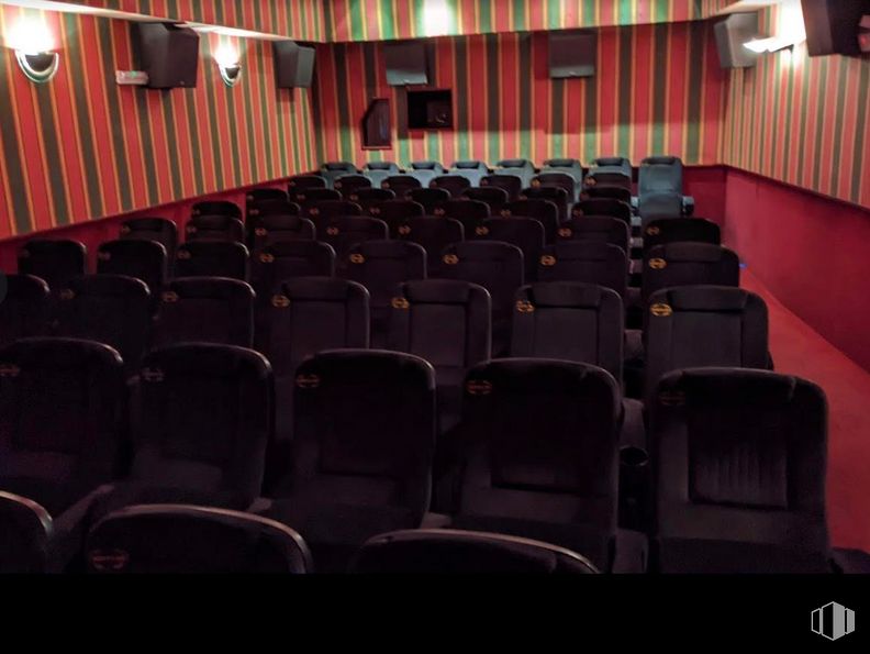 Local en venta en Calle Santa Engracia, 132, Chamberí, Madrid, 28003 con silla, rojo, cortina, entretenimiento, edificio, cine, evento, teatro, centro de artes escénicas y sala de conferencias alrededor