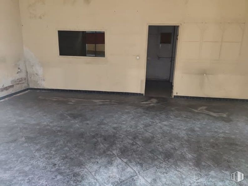 Retail for sale at Calle Cataluña, Getafe, Madrid, 28903 with window, door, floor, flooring, grey, concrete, building material, tile flooring, wood stain and plaster around