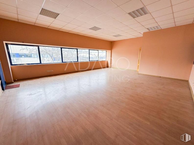 Industrial for sale at Calle Tormes, Mejorada del Campo, Madrid, 28840 with flooring, floor, interior design, ceiling, commercial building, hall, glass, daylighting, tile flooring and headquarters around