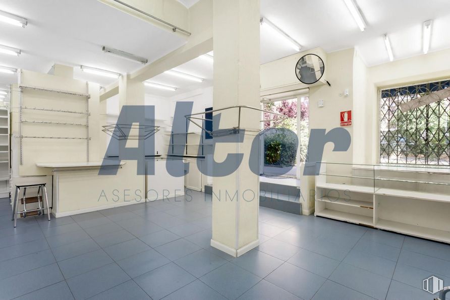 Local en venta en Zona Avenida San Luís, Hortaleza, Madrid, 28033 con ventana, edificio, diseño automovilístico, interiorismo, planta, suelos, suelo, arte, diseño urbano y inmobiliario alrededor