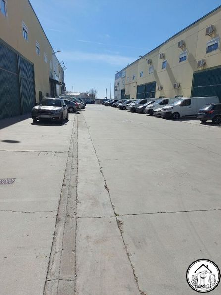 Industrial for sale at Camino Ciempozuelos, Seseña, Toledo, 45224 with car, building, clock, wheel, tire, land vehicle, sky, property, vehicle and automotive tire around