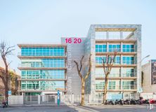 Office for rent at JC16, Calle Julián Camarillo, 16, San Blas - Canillejas, Madrid, 28037 with building, sky, daytime, window, tower block, tree, urban design, architecture, wheel and condominium around