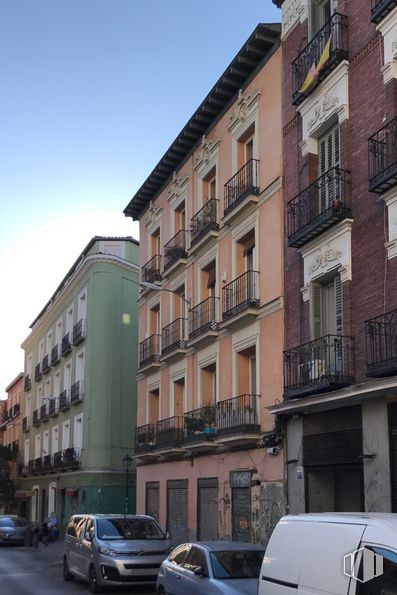 Local en venta en Calle San Lorenzo, Centro, Madrid, 28004 con coche, edificio, ventana, vehículo terrestre, cielo, vehículo, rueda, neumático, infraestructura y diseño urbano alrededor